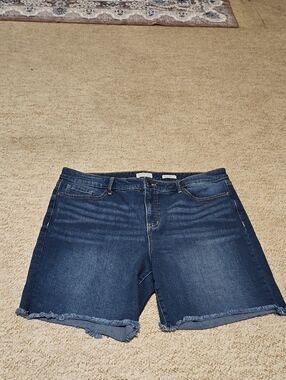 sofia by sofia vergara Indigo Blue Frayed Hem Denim Shorts